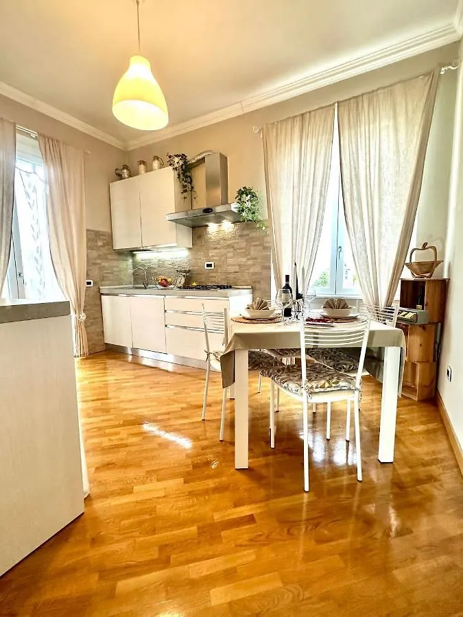 Lovely Lucca Free Parking 0*,  Ιταλία